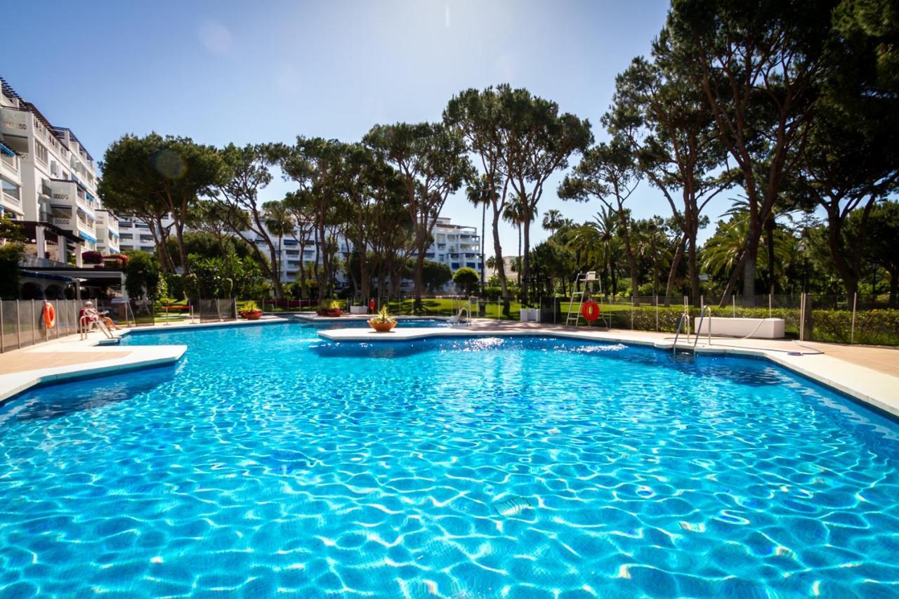 Marbella Banus Suites - Bird Of Paradise Playas Del Duque Banus Suite Apartment ภายนอก รูปภาพ