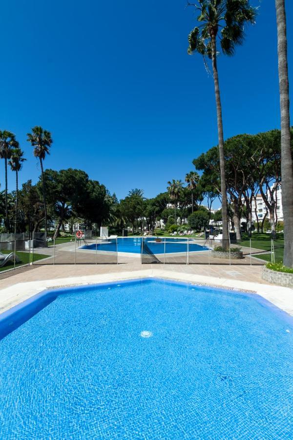 Marbella Banus Suites - Bird Of Paradise Playas Del Duque Banus Suite Apartment ภายนอก รูปภาพ